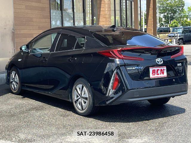 Toyota PRIUS PHV 2017-04 7393713-8