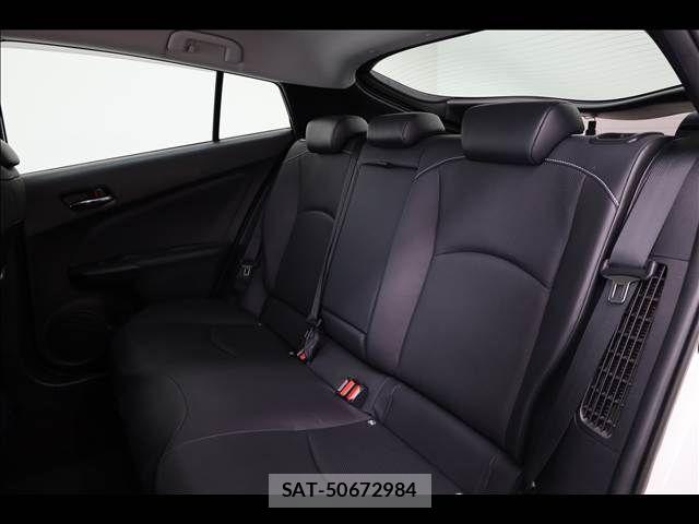 Toyota PRIUS PHV 2021-03 7393715-18