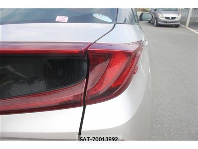 Toyota PRIUS PHV 2019-10 7393719-11