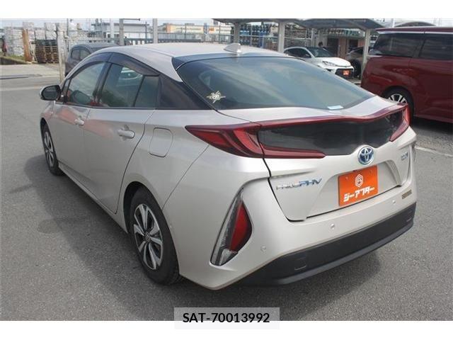 Toyota PRIUS PHV 2019-10 7393719-22