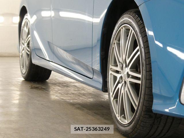 Toyota PRIUS PHV 2018-01 7393728-9