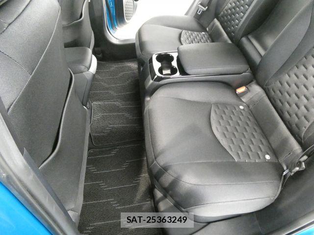 Toyota PRIUS PHV 2018-01 7393728-12