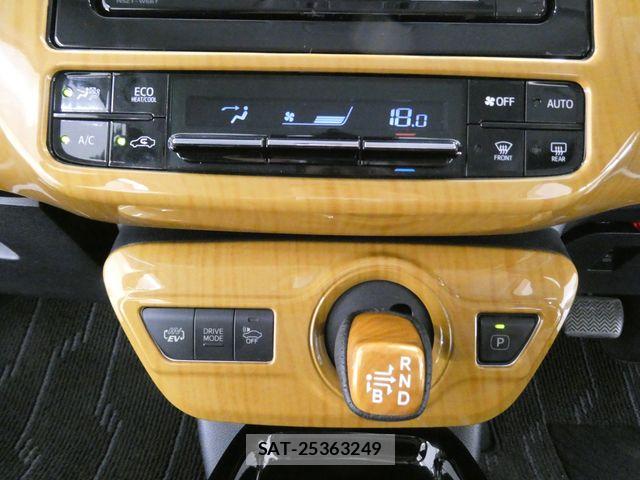 Toyota PRIUS PHV 2018-01 7393728-22