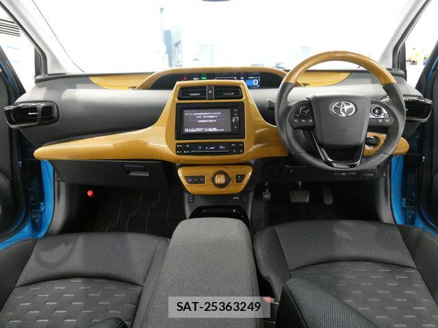 Toyota PRIUS PHV 2018-01 7393728-2