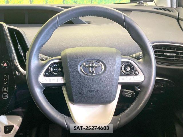 Toyota PRIUS PHV 2017-09 7457059-10
