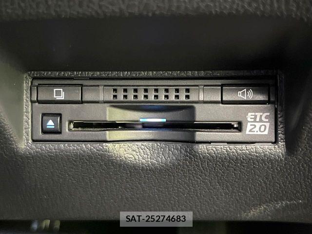 Toyota PRIUS PHV 2017-09 7457059-6