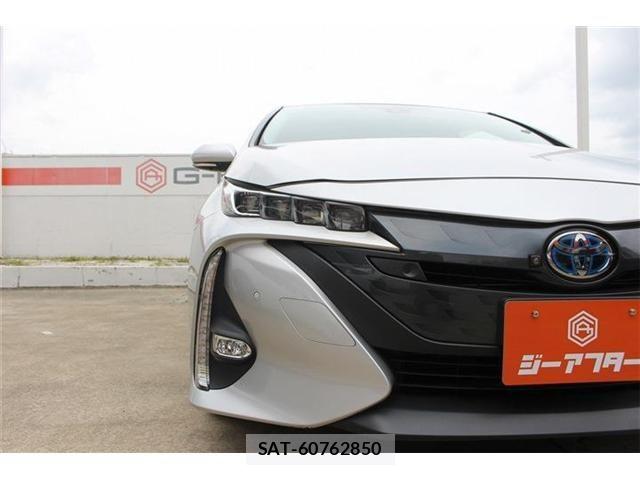 Toyota PRIUS PHV 2022-01 7457045-17