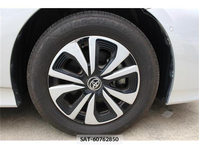 Toyota PRIUS PHV 2022-01 7457045-23