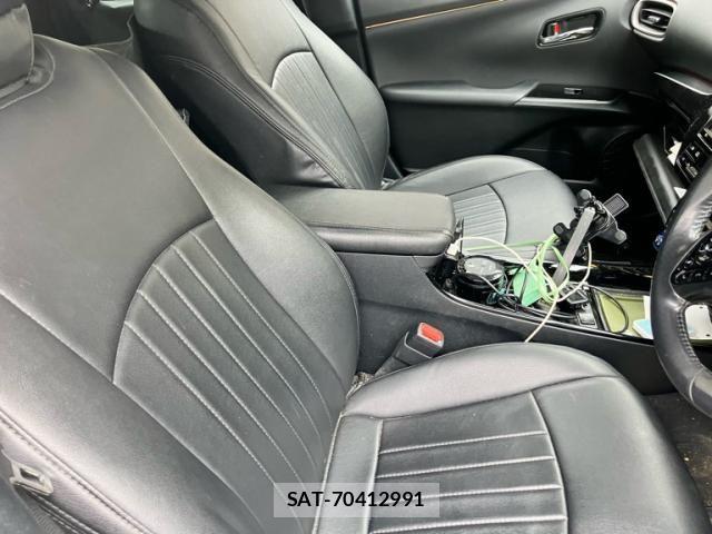 Toyota PRIUS PHV 2020-06 7457056-13