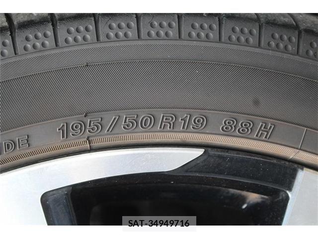 Toyota PRIUS PHV 2023-05 7457046-19