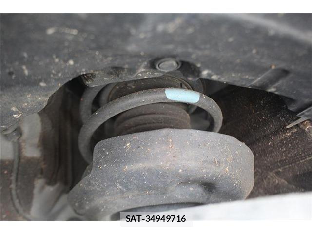 Toyota PRIUS PHV 2023-05 7457046-29