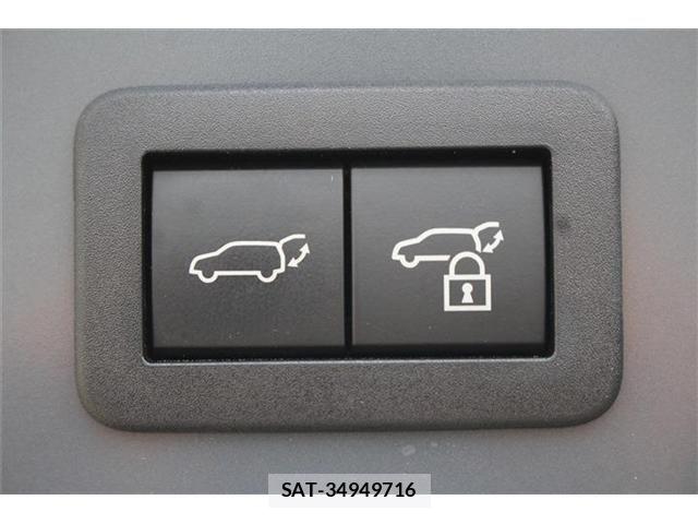 Toyota PRIUS PHV 2023-05 7457046-6