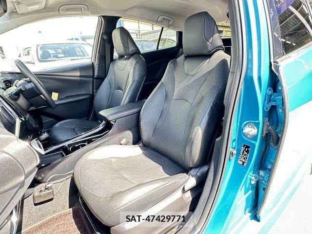 Toyota PRIUS PHV 2017-02 7457053-14