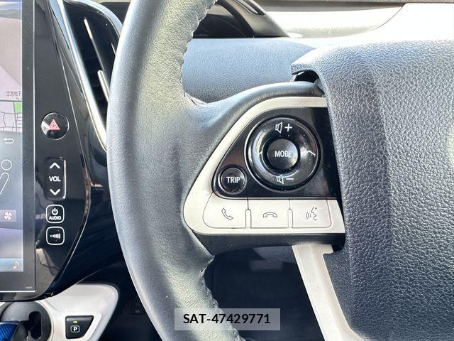 Toyota PRIUS PHV 2017-02 7457053-24