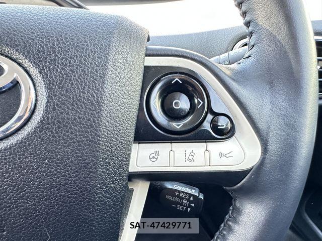 Toyota PRIUS PHV 2017-02 7457053-25