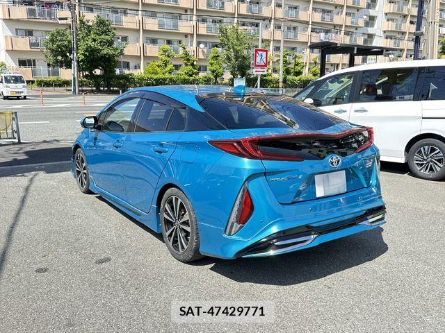 Toyota PRIUS PHV 2017-02 7457053-5