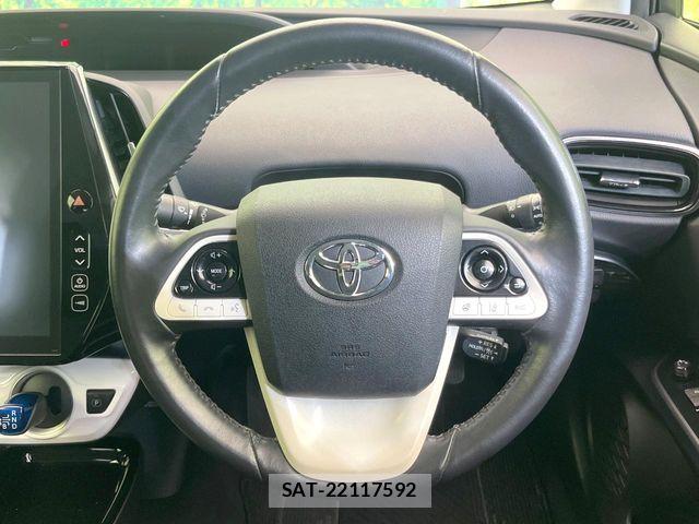 Toyota PRIUS PHV 2017-07 7457054-10