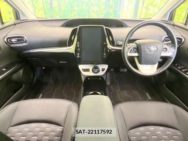 Toyota PRIUS PHV 2017-07 7457054-1