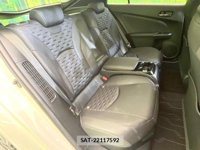 Toyota PRIUS PHV 2017-07 7457054-8