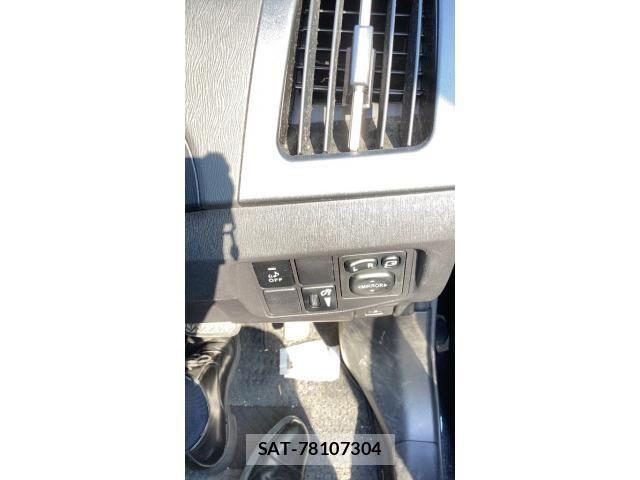 Toyota PRIUS PHV 2012-02 7502396-9