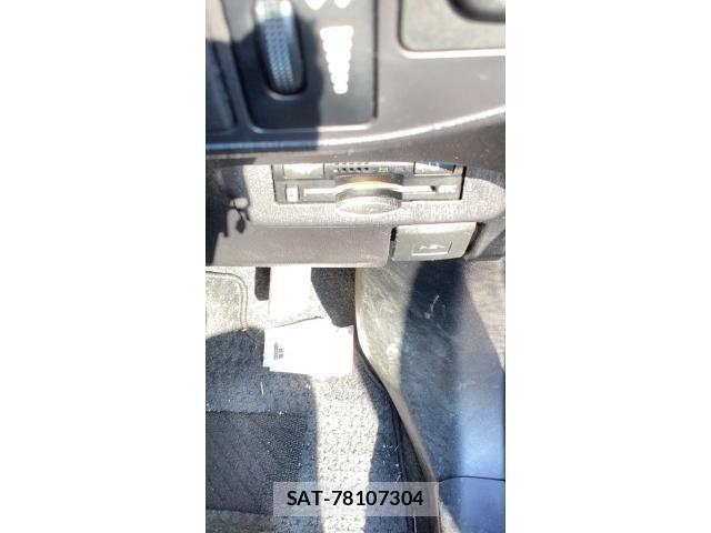 Toyota PRIUS PHV 2012-02 7502396-10