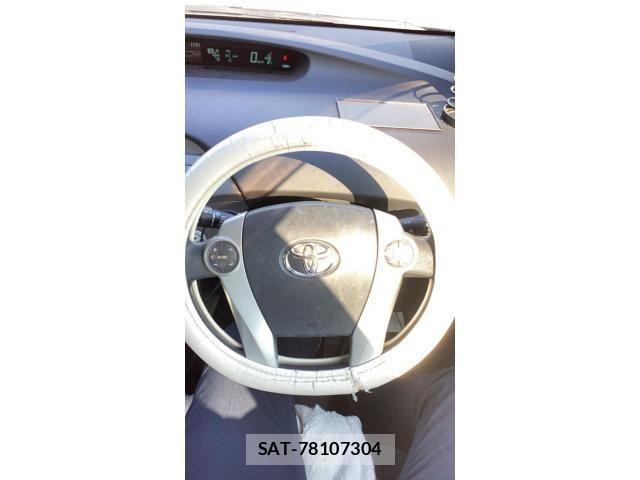 Toyota PRIUS PHV 2012-02 7502396-14