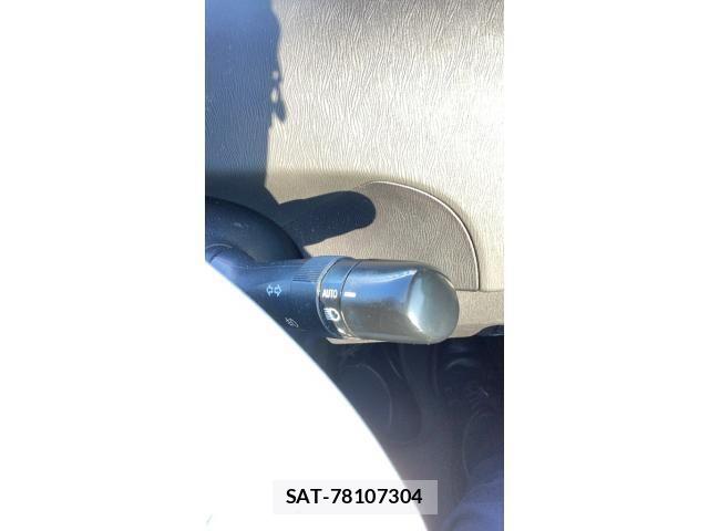 Toyota PRIUS PHV 2012-02 7502396-19