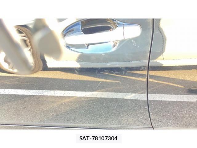 Toyota PRIUS PHV 2012-02 7502396-24