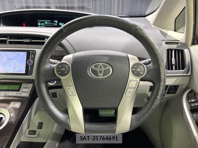 Toyota PRIUS PHV 2014-05 7509775-10
