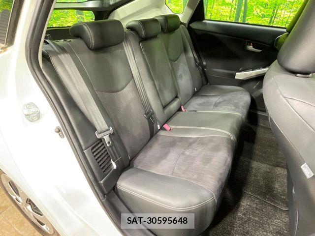 Toyota PRIUS PHV 2012-02 7502395-9