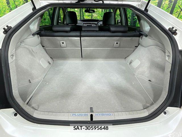 Toyota PRIUS PHV 2012-02 7502395-10