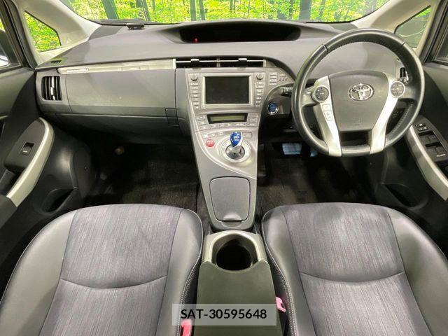 Toyota PRIUS PHV 2012-02 7502395-1