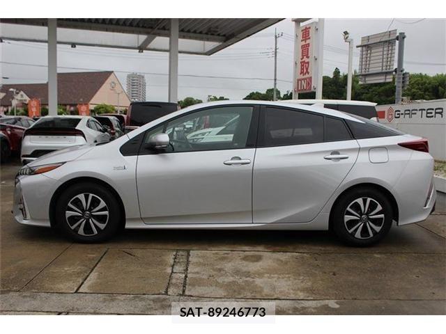 Toyota PRIUS PHV 2017-06 7502393-9
