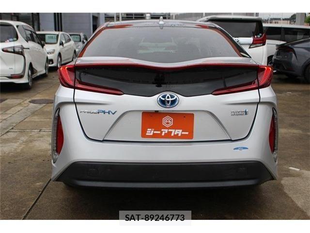 Toyota PRIUS PHV 2017-06 7502393-11