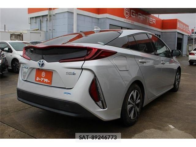 Toyota PRIUS PHV 2017-06 7502393-12
