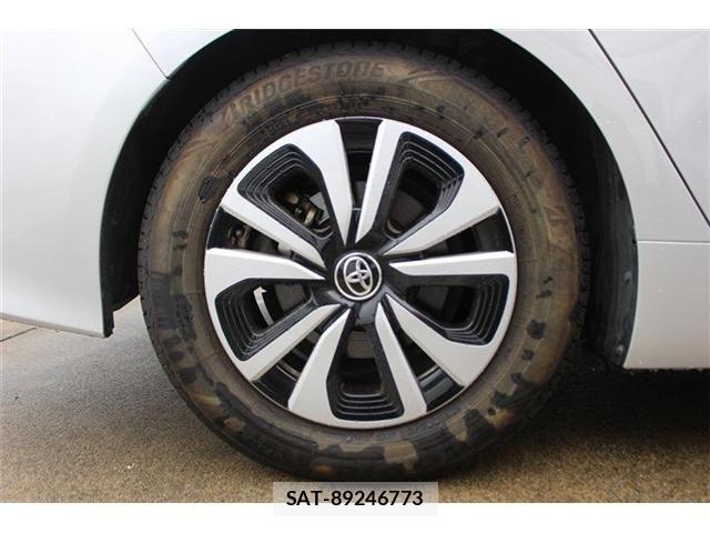 Toyota PRIUS PHV 2017-06 7502393-15
