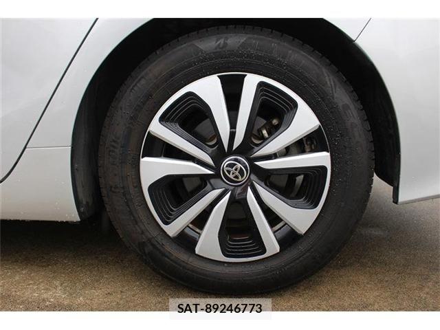 Toyota PRIUS PHV 2017-06 7502393-16