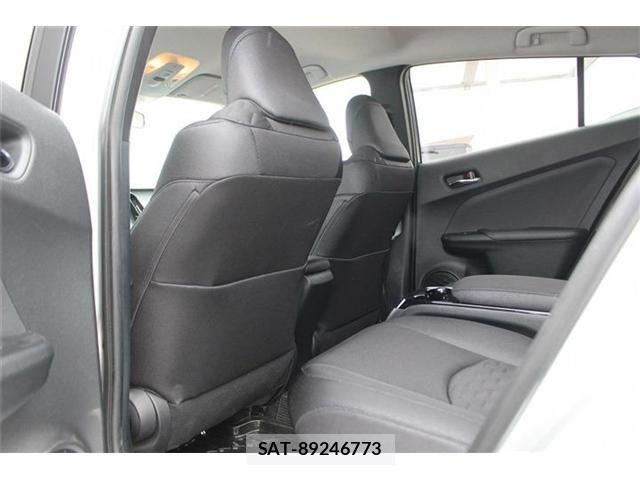 Toyota PRIUS PHV 2017-06 7502393-28