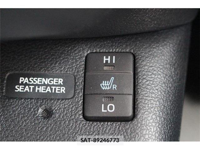 Toyota PRIUS PHV 2017-06 7502393-5