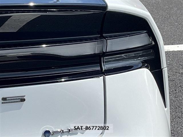 Toyota PRIUS PHV 2023-07 7509759-13