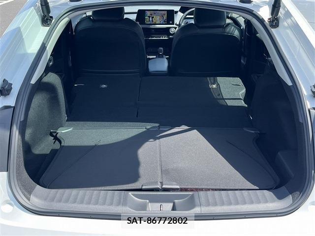 Toyota PRIUS PHV 2023-07 7509759-28