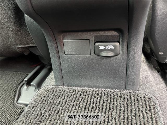 Toyota PRIUS PHV 2023-09 7502391-15