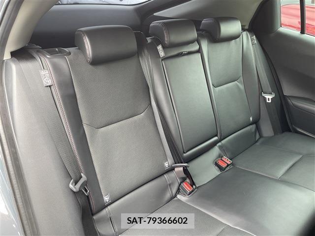 Toyota PRIUS PHV 2023-09 7502391-16