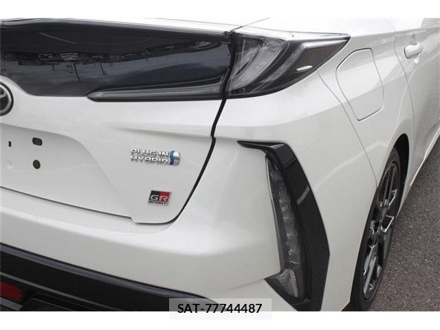 Toyota PRIUS PHV 2019-07 7509773-14
