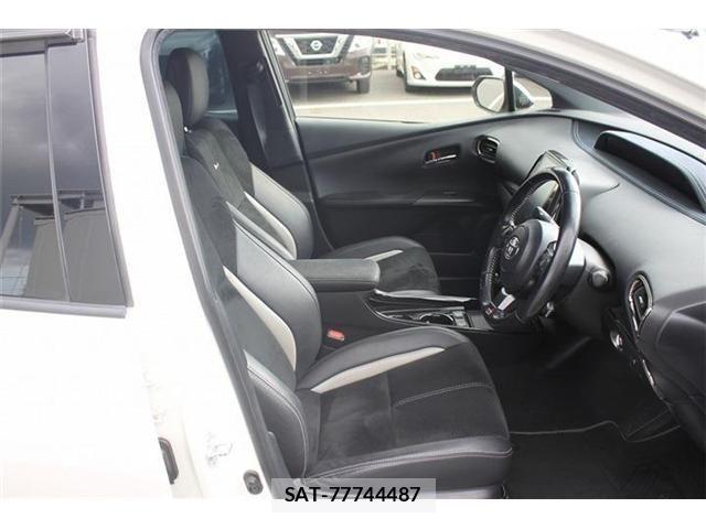 Toyota PRIUS PHV 2019-07 7509773-17