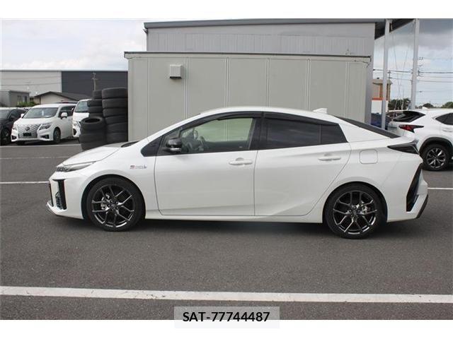Toyota PRIUS PHV 2019-07 7509773-8