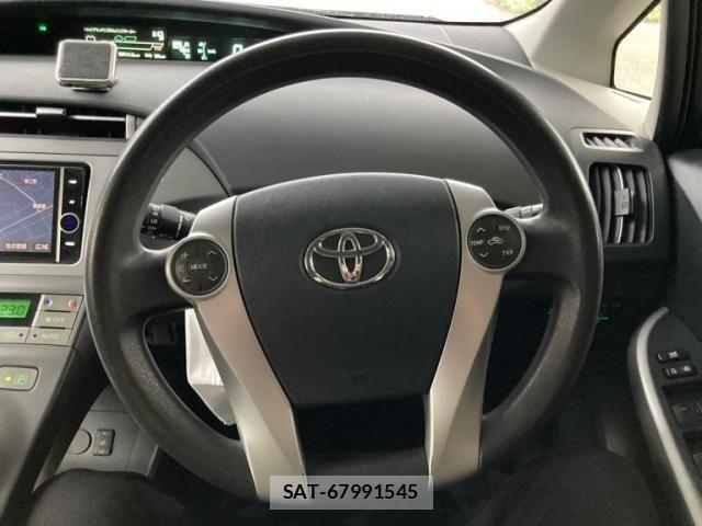 Toyota PRIUS PHV 2012-11 7562689-13