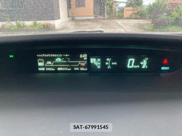 Toyota PRIUS PHV 2012-11 7562689-14