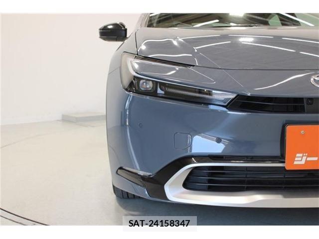 Toyota PRIUS PHV 2023-07 7562686-17