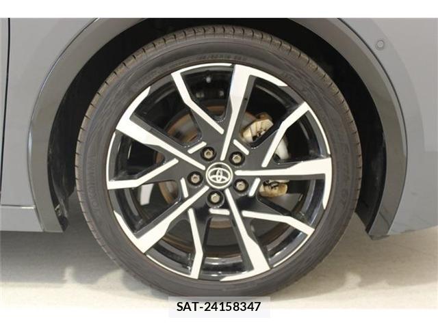 Toyota PRIUS PHV 2023-07 7562686-23